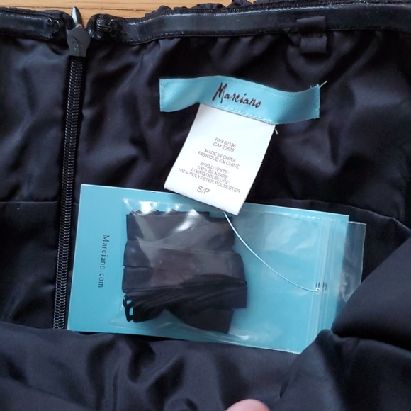 Dress - Picture 2 of 4